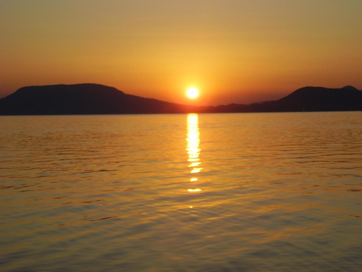 Pole Position Beach Hotel Balatonszarszo Εξωτερικό φωτογραφία